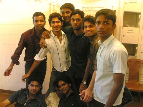 CoLlEge DAyS - this is a photo of me n my friendz in vega land