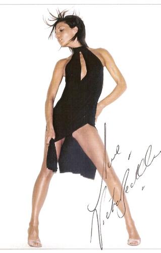 Victoria Beckham Autograph - Autographed Photo of Victoria Beckham (probably authentic)