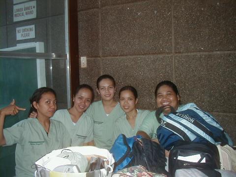 hospital duty... - still trying to be cool, with this busy life.. doing hospital duty too... make the best out of your life... try to help other people too.. nothing compare's to the reward you'll feel, helping and not expecting anything in return ^_^