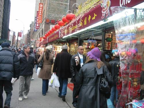 New York China town - Chinatown dining is a great choice for visitors to New York City. Manhattan's Chinatown is a popular tourist destination, restaurants in Chinatown are affordable (as well as delicious), and most Chinatown restaurants can accommodate both groups and families with children. For some additional Chinatown dining ideas, you might also want to check out our list of the Best Dim Sum Restaurants.