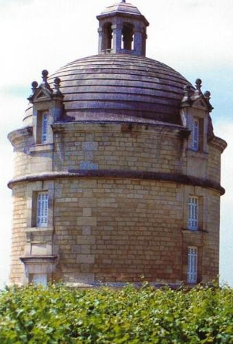 Chateau Latour - A picture of the famous building on Chateau Latour