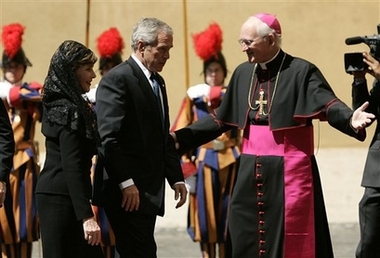 President bush meets pope!!!!! - hahaha after all war bush caused he still has the plank face to visit the pope............ different religions but one god.