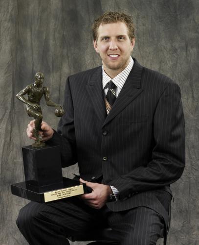 Dirk Nowitzki 06-07 MVP - Shows Dirk Nowitzki with his 06-07 MVP award.
