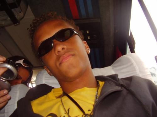 Bad Boy very bad..... - I have dog name. Gustavo, Gustavo. Boy of program, My name is Don Juan.