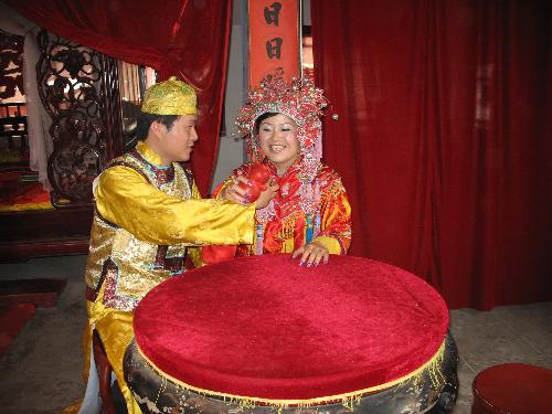 chinese wedding -  they were drinking wine@!