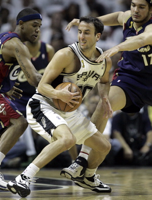 manu ginobili - Manu&#039;s unstopable offense against the cavs.