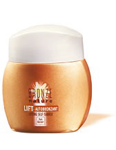 Lifting Self-tanner - Double result: self-tanning and wrinkle-smoothing! Suitable for all women from the age of 25, th lifting self tanner gives your face a sun-kissed glow in just one hour combined with an immediate “lift” effect. Proven performance : An instrumental measurement test demonstrated 89% effectiveness on wrinkle depth from the moment of application!