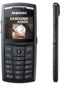 SamSung X820 The Thinist Phone In The World! - The SamSung X820 is the thinist phone on the earth, it has all the features like it has 80MB inside the phone and no need for a memory card and is has 2.0 megapixel camera also it has mp3 player its a very good slim phone some of the other companys should be releasing an even slimmest phone that would be great!!