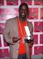 akon - akon with his very different voice and hit mr lonely, 4m there hs taken over the pop music world wide. akon now is not only famous for his distinct voice but also for the songs tht he writes!