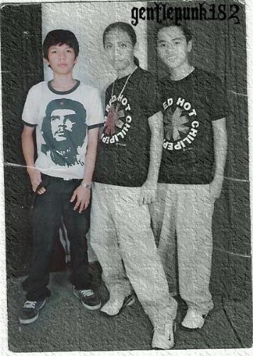 childhood friends - this photo was taken in SM Cebu last summer 2004... from left to right: me, joey, and marktim... this two is my childhood friends in Pakna-an, Mandaue City, Philippines. we are cool during our childhood years ! ehhehe we play tago tago.an, pusil dunggab, and patintero.. but now .. we are in our teen years... many obstacles encountered in my life... i transfered in my aunt's boarding house in Bulacao Cebu City for some reasons... so i got separated with my childhood friends... thats why this photograph is proof...