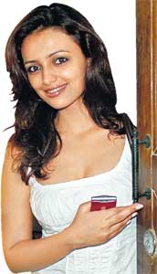 Piya... Dangerous Piya - Piya is a very selfish character in that film. She destroyed the married life of her sister bani and tried to take over bani's husband; Mr. Walia by creating a big misunderstanding between them and also by blackmailing Mr.Walia!  Therez serial nowadays shows so many bad things but still i watch them