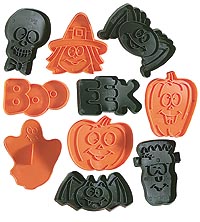 Halloween Cookie Cutters - Create boo-utiful cookies with this awesome set from Wilton.