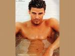 David Boreanaz in a tub... boy oh boy !! - David Boreanaz in a tub... boy oh boy !! He heats the water all by himself !!
