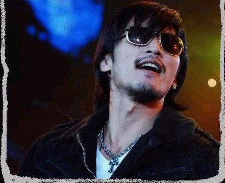 Nicholas Tse - This is my favourite singer.I admire his attitude to the world.I hope that more people will like him and his songs.He is really so good.And this summer his first child will come to this world.Best wishes to his families.He is so cool,right?