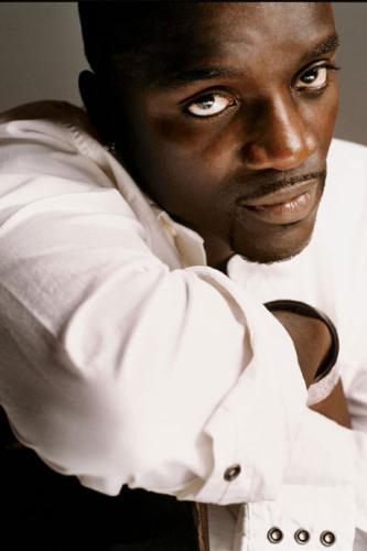 Akon  - My latest craze ... i didnt even hear about him in last year ..when i started to hear ..i cant stop it now .. the day is not moving without his songs for me .. great rythms !!!