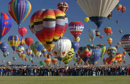 Sky full of balloons - The sky is full of hot air balloons at the Albuquerque balloon fiesta