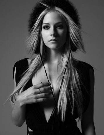Avril Lavigne Model? - what u think she is beatifull or just freak? lol