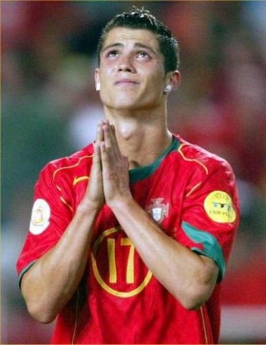 cristiano ronaldo  - ronaldo in portugal shirt