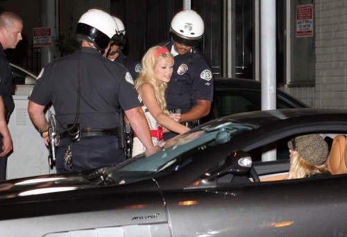paris hilton arrested - Police arrest paris hilton after being caught intoxicated behind the wheel