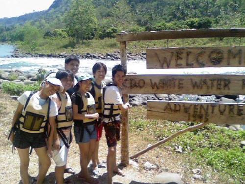 white water rafting in Cagayan de Oro City, Philip - welcome to our primary tourist attraction of my hometown, Cagayan de Oro City, Philippines...WHITE WATER RAFTING! Experience a 3-hour ride on a raft facing 14 major rapids!