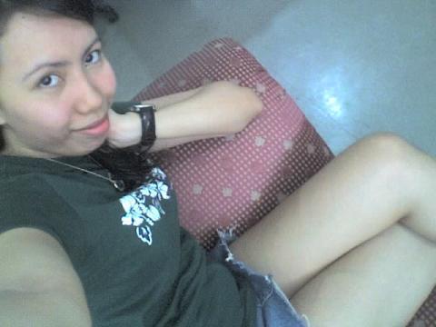 just chillin' - =d