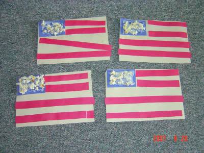 4th of July Craft for kids - 4th of July Flag craft with popcorn stars