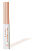 Under eye concealer Light beige - Never seen never revealed! A few little defects to hide? No problem! After applying your foundation, with the help of this anti-wrinkle stick, apply a couple of touches onto the areas you wish to camuflage Lightly soften with your finger then for a perfect result with a brush, apply a light covering of loose transparent powder!