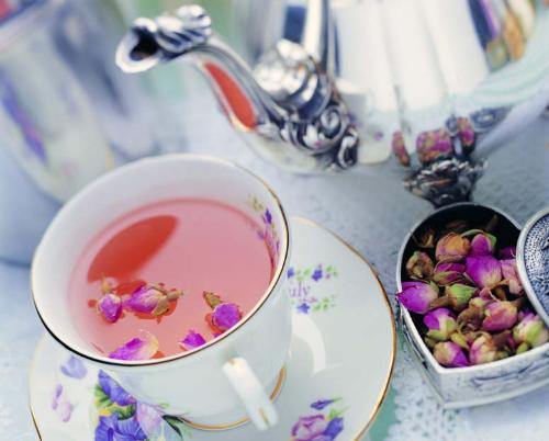 Special tea - A special tea with some Chinese flowers in...I'm not sure for the name of the flowers.
