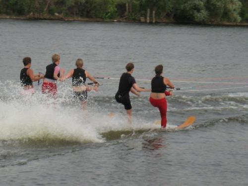 tc river rats - The TC River Rats are a team of multi aged children, teens and adults in Minnesota that perform free shows throughout the summer. This photo are from a practice session I watched recently.