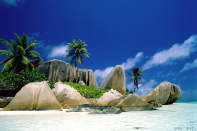 beach - A beautiful picture of one beach located on one of the islands within the seychelles.