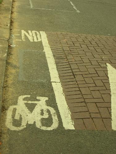 Worlds's shortest cyclepath - This could be the world's shortest cyclepath, in Southend, England.