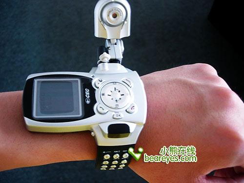 wear a watch or use cellphone - Will you wear a watch or use your cellphone to know what time it is now?