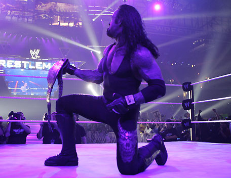 undertaker - undertaker as a new world heavyweight champion at wrestle mania 23