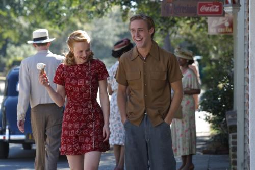 alley and noah walking down main street - one of the best scenes in the movie
