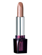 Rouge fascinant Pink Dawn - Just one look and you will have to have it... Under its translucent plum cover, it reveal its secrets; ts lush plant resin enriched texture covers your lips perfectly with just one coat, leaving your smile adorned in gorgeous, comfortable colour. High voltage intensity for maximum impact, thanks to its innovative formula of colour-boosting pigments...