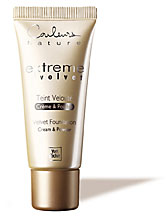 Velvet Foundation Cream & Powder Velvety Lily -  The velvety texture of a cream, the finish of a powder... This creamy, ultra sensual texture on application, transforms itself into a light powder, for a velvety result that is both natural and sophisticated. Velvet Cream Foundation & Powder immediately hides all small imperfections. Your complexion is unified and luminous, impeccable for the whole day.