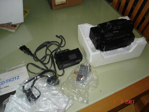 Sony ccd tr212 - full set of sony video 8 with box. come from new and never use b4