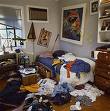 Childs mesy room - picture of a very messy childs room