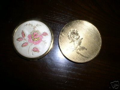 Vintage compact Mirrors - These are my lovely 2 vintage mirror compacts