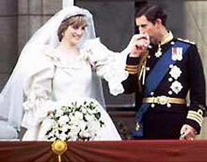charles and diana - this is the wedding picture of the world most beautiful women in the world.
