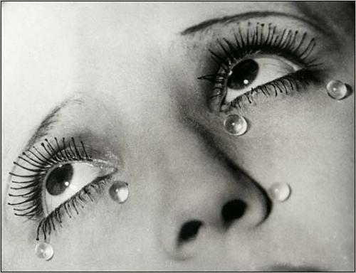 are you crying?? - are sure that this woman is crying.?