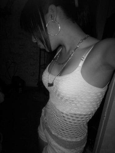 emo pic - lol thas what my myspace friends say lol