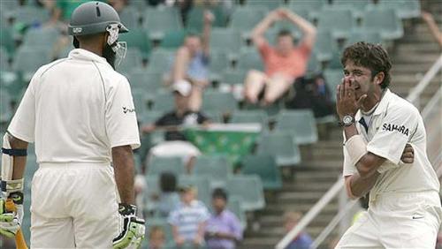 sreesanth teasing amla - here u see sreesanth teasing hashim amla after picking his wicket at johannesberg during india&#039;s tour of south africa