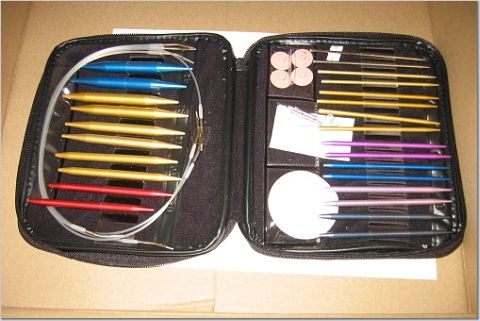 Boye interchangeable needles set - This set includes metal needle tips and plastic 'lengetheners'