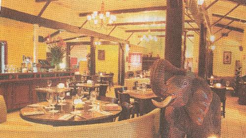 Restaurant - Elephant in restaurant