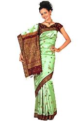 ME IN SARI - SARI