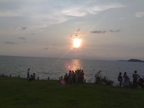 beach sunset - a beautiful sunset in the beach