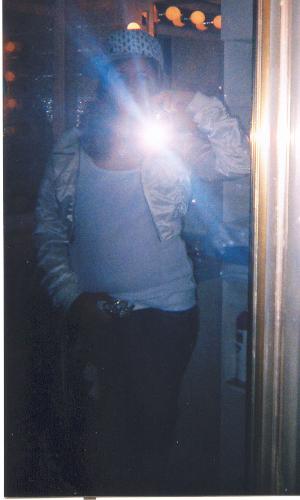 ~Mz.Samantha Leigh Noel Sfarra~ - 100% Sexy. Trying 2 take a picture in the mirror. But the flash Covered my face.
