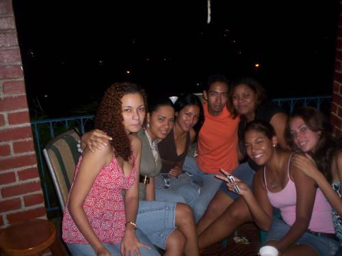 Party - aqui estamos Zurianys, Gibiel, Keyla, Jose, yop (linda como siempre), Karla (la cumpleañera), Mey