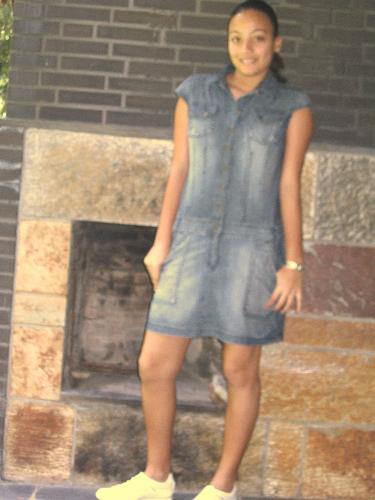 me - im tall light skin mixed german and african,i got brown eyes and i love ciara i got the same character has her to all the songs she sings its like i live her life ....kuuul